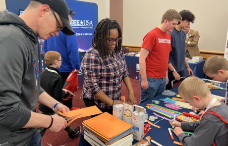 IEEE volunteers help children with STEM activities at The Big Hoopla